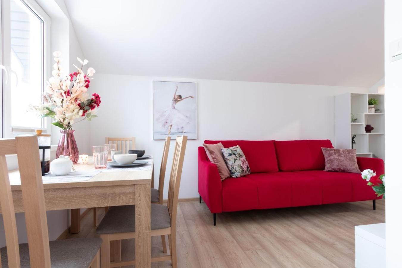 Apartamenty Gorki Male Tuszyn Exterior foto